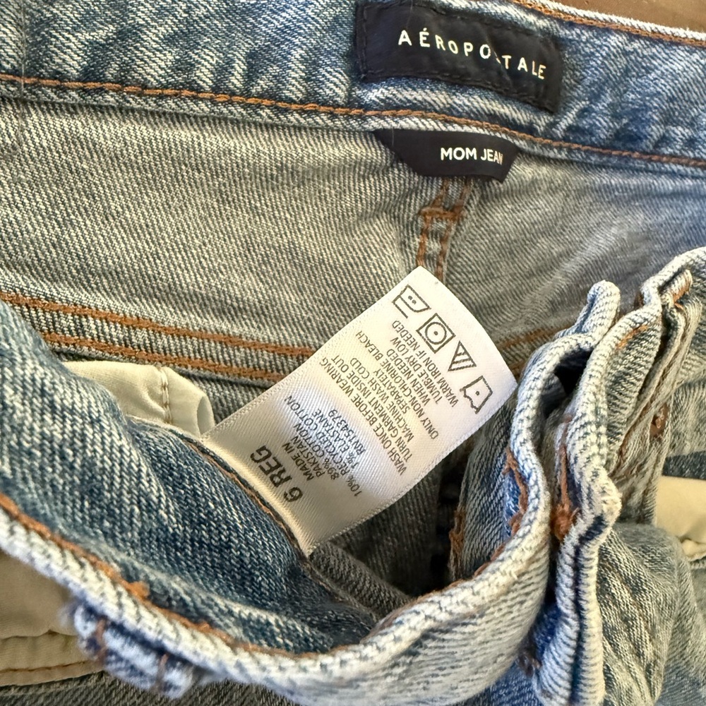 Aeropostale Women's Light Blue Boyfriend Jeans